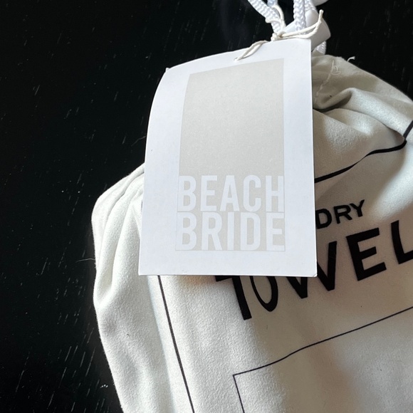 Santa Barbara Beach Bride Towel NWT - Picture 3 of 5